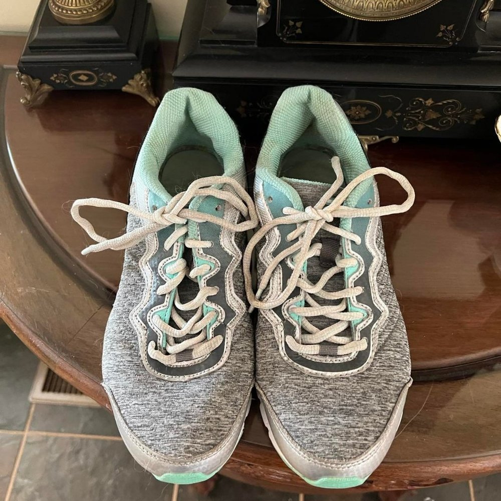 Fila Grey and Aqua Athletic Shoes Size 6.5